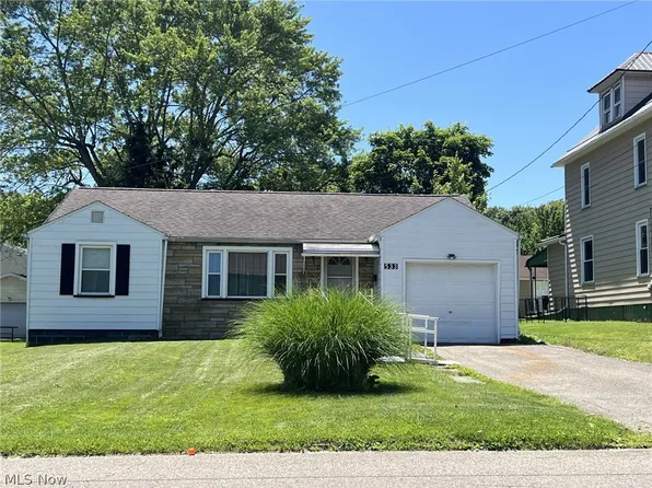 533 E Main St, East Palestine, OH 44413