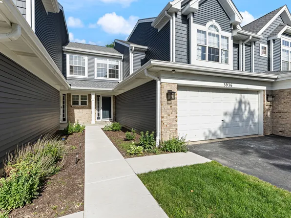 3936 Garnette Ct, Naperville, IL 60564