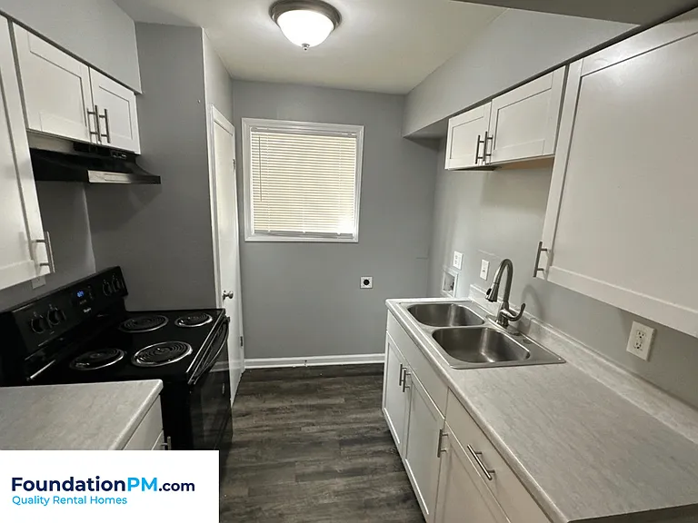 1587 Cherry Road - 4 — Photo 4