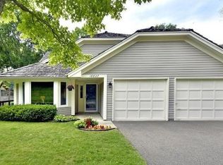 18627 Red Cherry Cir, Minnetonka, MN 55345