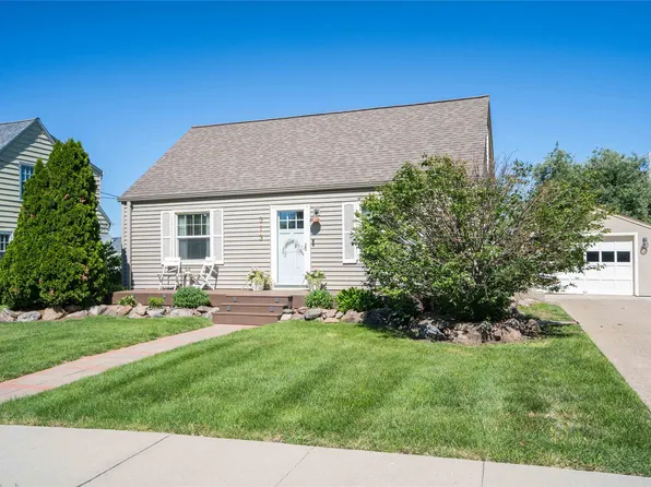 313 SW Logan St, Ankeny, IA 50023