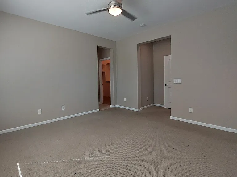 1025 S 200th Ln — Photo 30
