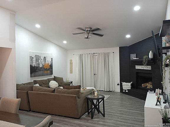 4th image of 6723 raintree