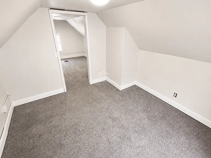 885 Brown St — Photo 18