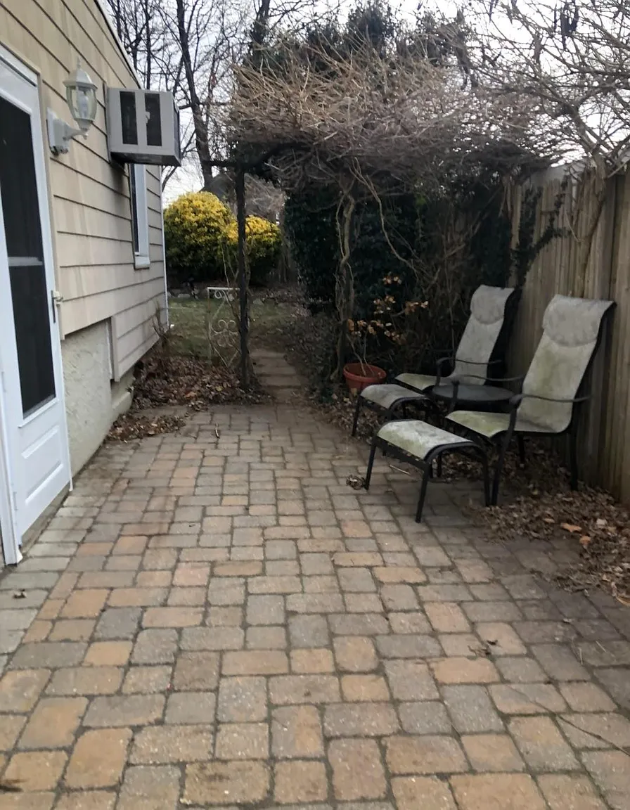 28 Peachtree Ln photo 1