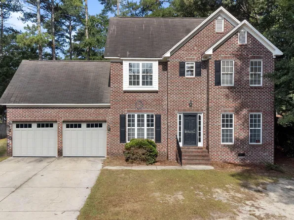 1208 E Prospect Avenue, Raeford, NC 28376