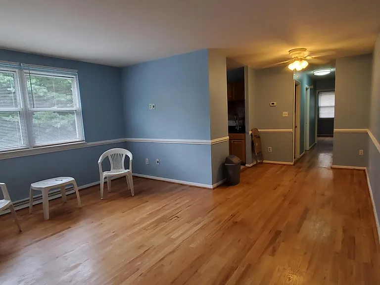 4414 Falls Bridge Dr — Photo 1