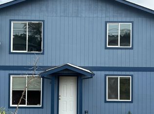 1209 E 10th St APT A, The Dalles, OR 97058