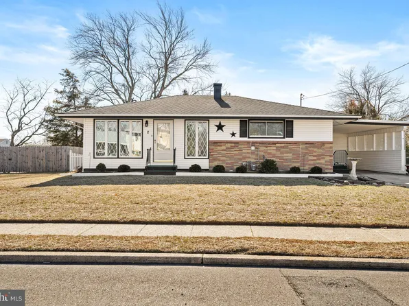 2 Larkin Rd, Burlington, NJ 08016