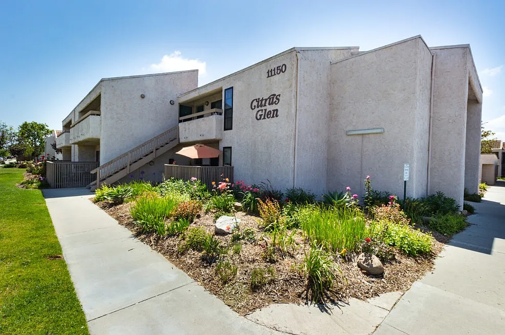Citrus Glen Apartments — Photo 1