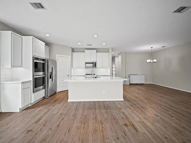 3042 Schultz Manor Ln — Photo 9