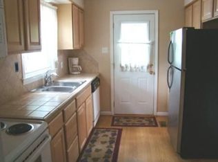 123 Patrician Dr, Hampton, VA 23666