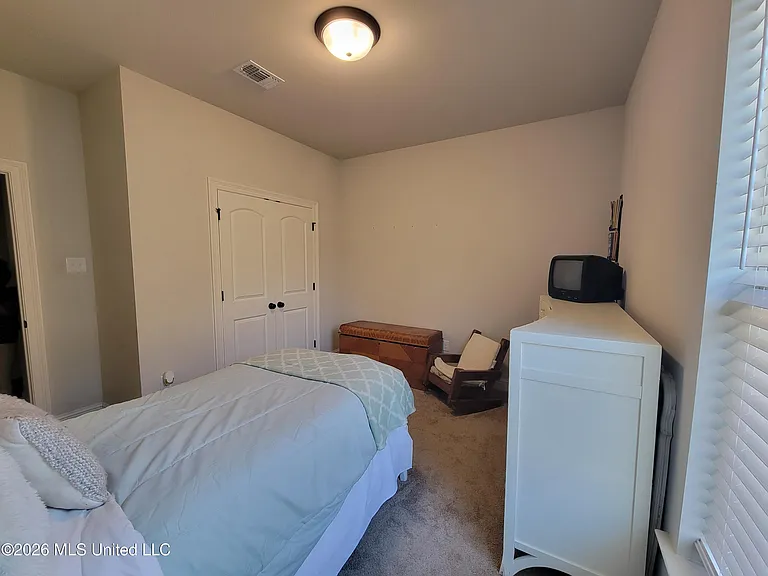 10165 Patrick Dr — Photo 39