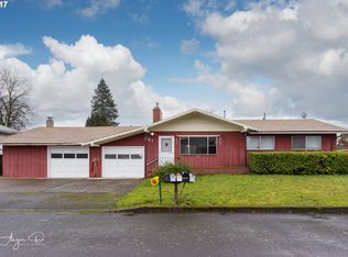 221 Engle Ave, Molalla, OR 97038