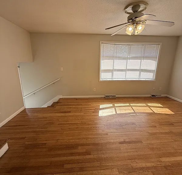3616 Hester Ln NW — Photo 8