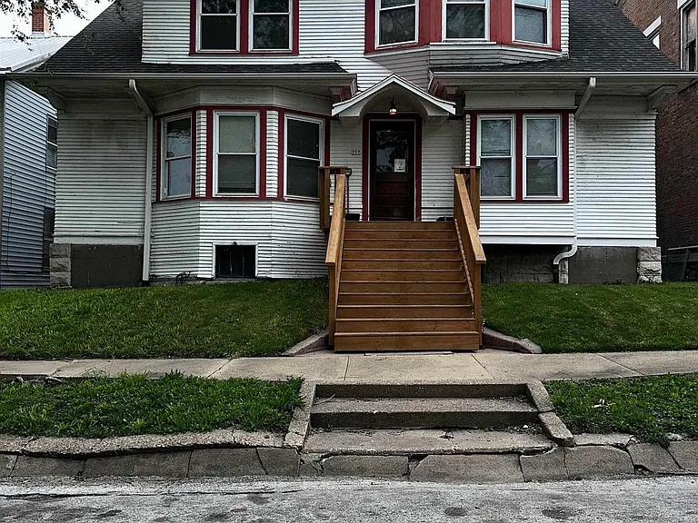 717 Franklin St — Photo 1