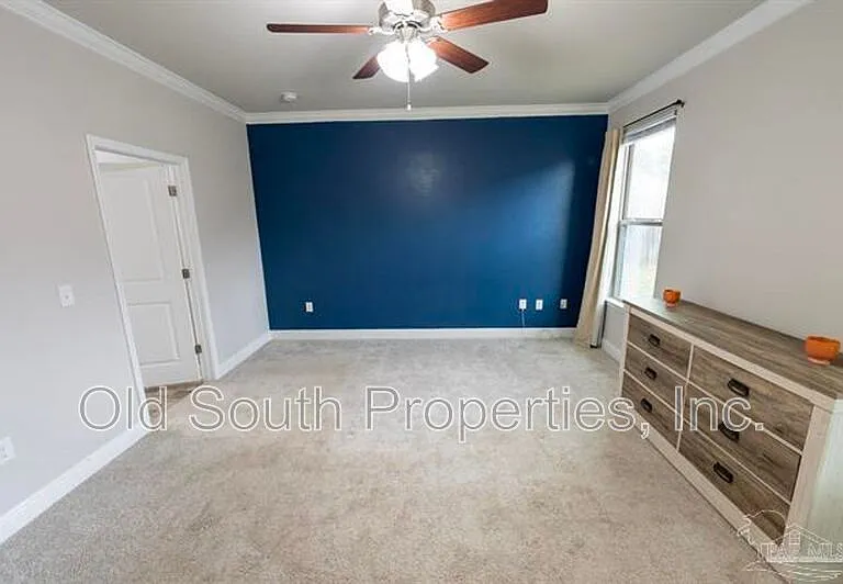 1060 Bretts Way — Photo 12