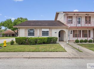 1724 Palm Valley Dr W, Palm Valley, TX 78552