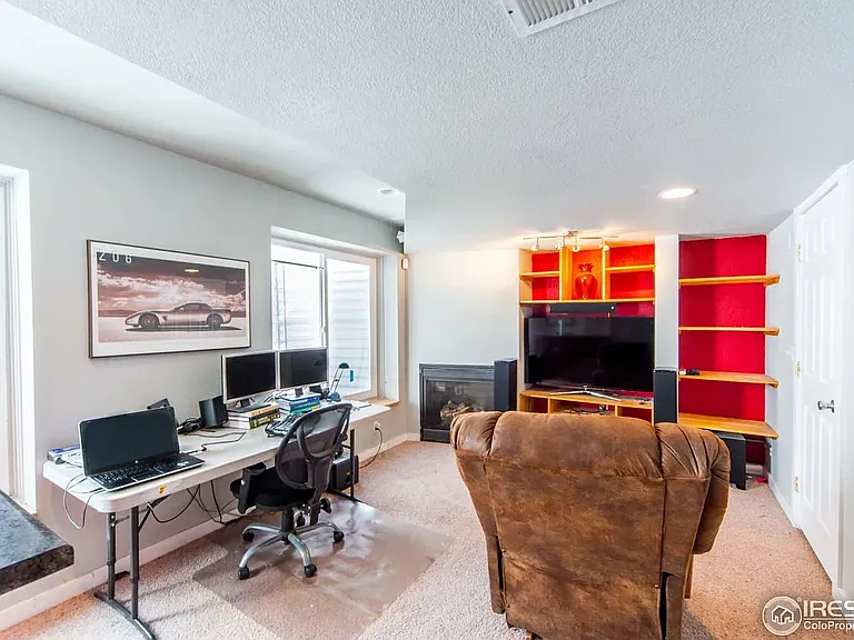 3740 Red Deer Trl — Photo 3