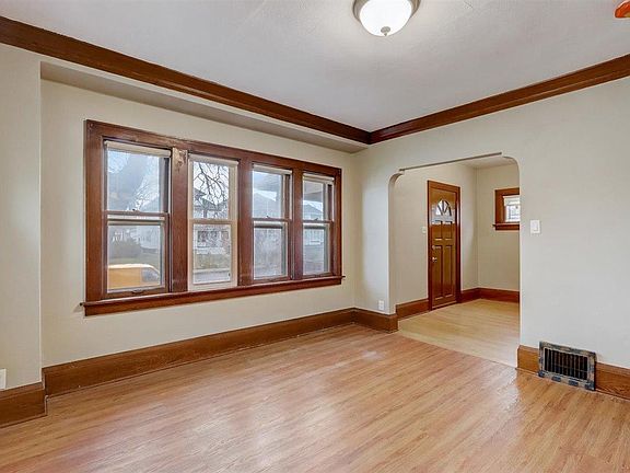 3rd image of 5212 W Greenfield Ave #5214