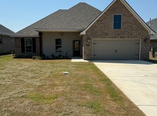603 Gemstone Cir, Benton, LA 71006