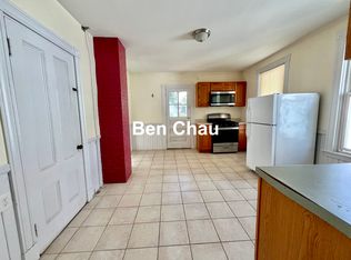120 Walnut St #2B, Somerville, MA 02145