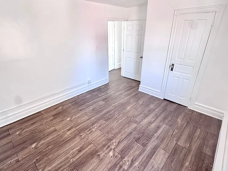 535 W Tilghman St — Photo 28
