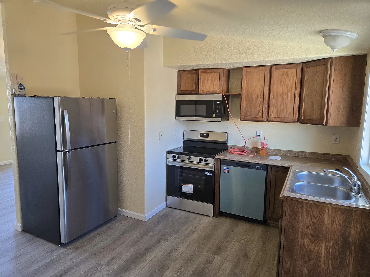 2 bed, 800 sqft, $1,750 — Photo 2