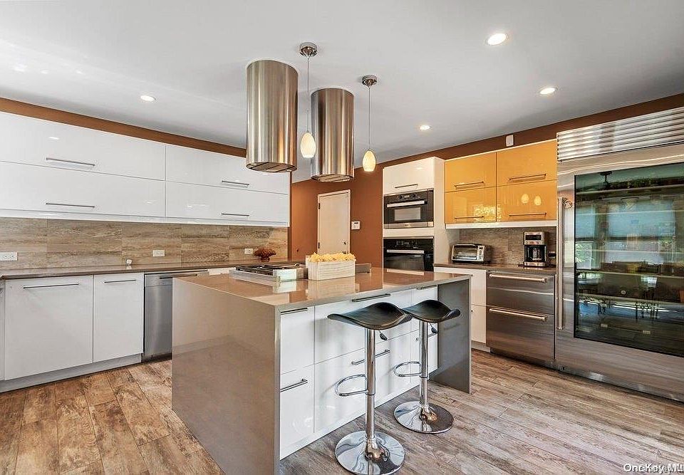 1st image of 20 Hunt Court #20