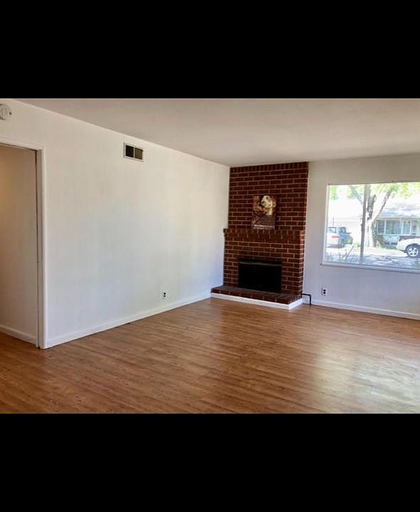 1st image of 1422 Cherrywood Dr