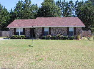 855 Lyndsi Ln, Hinesville, GA 31313