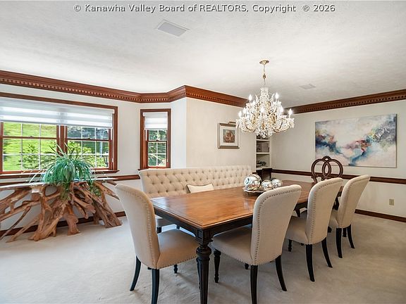 5th image of 14 Stonegate Dr