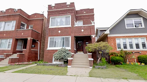 5216 W Newport Ave #G Photo 1