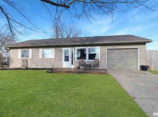 110 Temple Dr, Washington, IL 61571