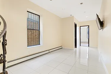 Rented by Safdie Realty Group