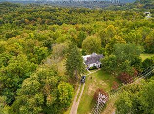 1989 Dry Ridge Rd, Saint Albans, WV 25177