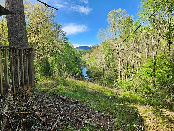 3rd image of 460 Tallent Rd