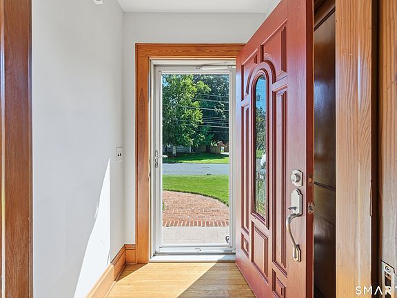 3rd image of 10 Lawncrest Road