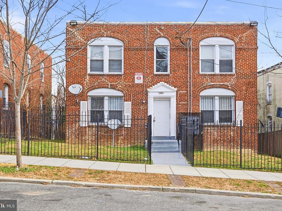 1st image of 2808 Buena Vista Ter SE