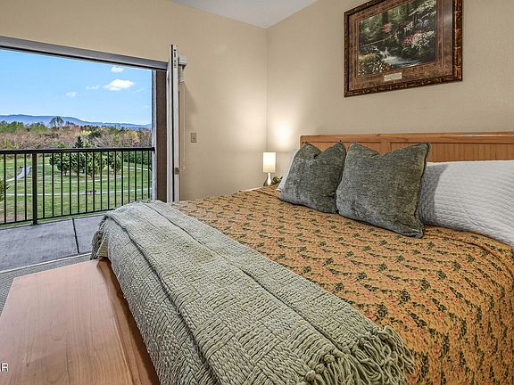4th image of 124 Plaza Dr Unit 3404