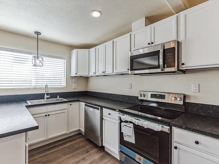307 Livoti Ave — Photo 18