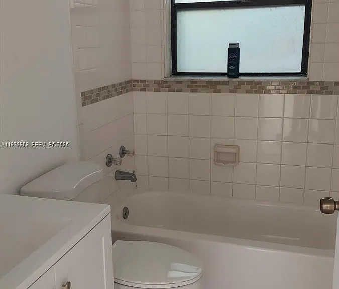 2240 Van Buren St #B1 — Photo 5