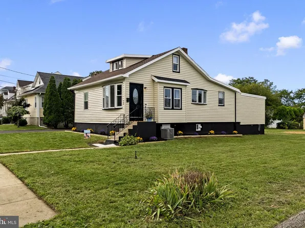 50 N Lippincott Ave, Maple Shade, NJ 08052