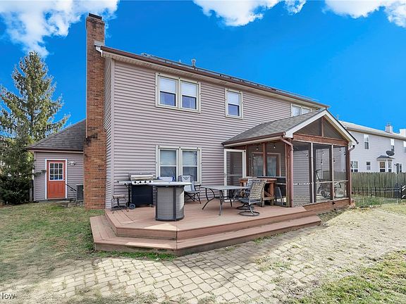 5th image of 1117 Dawn Dr