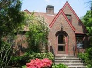 15 Lindbergh Ave, Newton, MA 02465