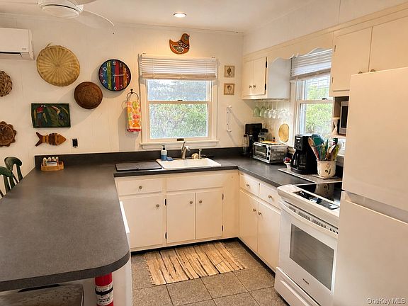 2nd image of 111 Walnut Walk