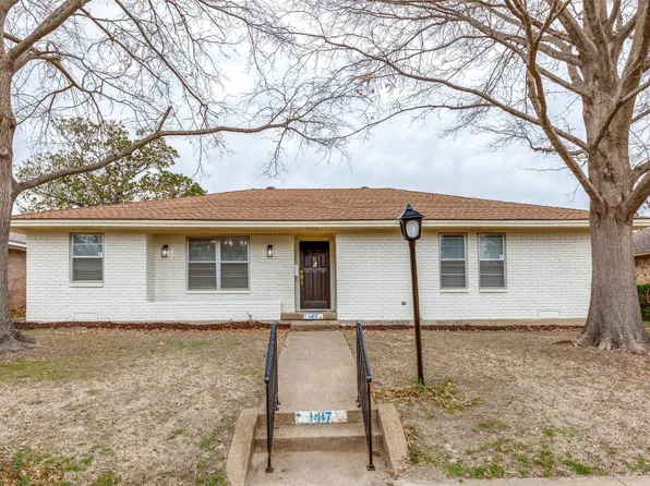 1417 Charleston Dr, Garland, TX 75041