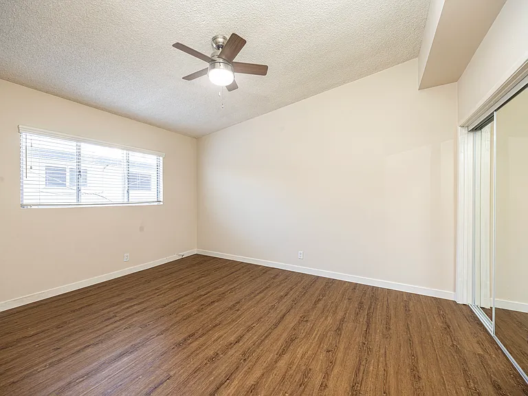 3722 Mentone Ave #8 — Photo 13