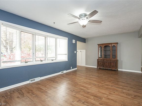 4th image of 7057 Glendale Rd