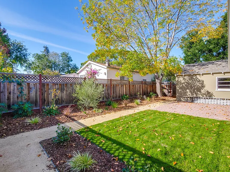2990 Cowper St — Photo 45